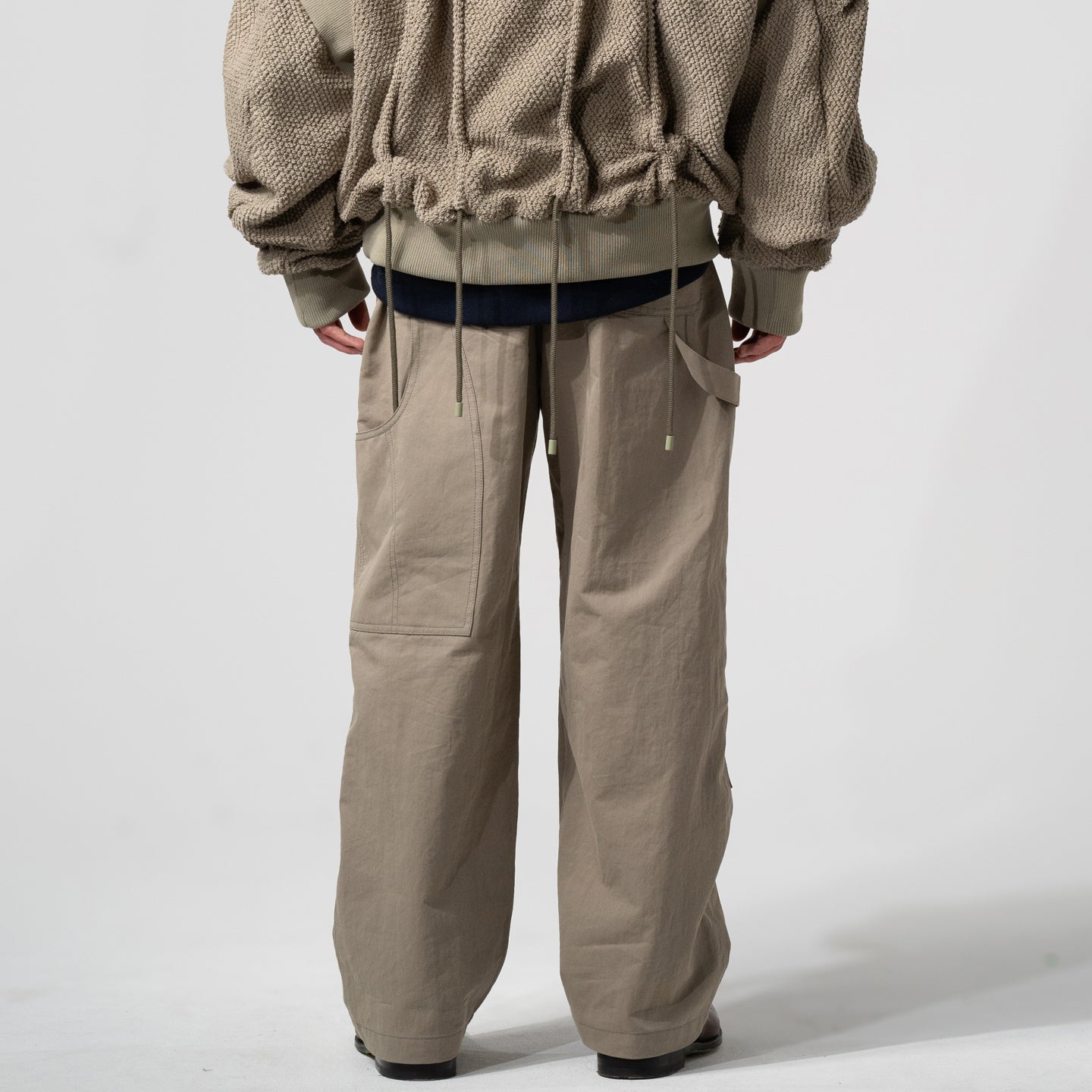 CARPENTED PANTS
